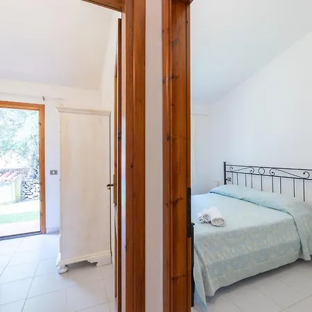 Residenze Gallura 6 People Apartment *