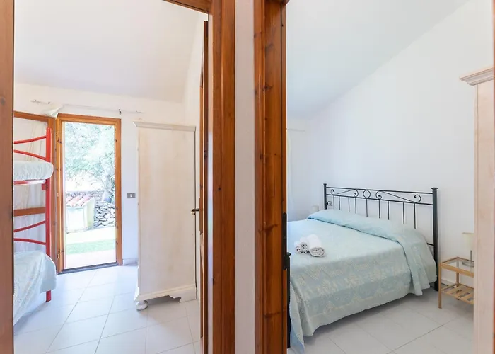 Residenze Gallura 6 People Apartment *